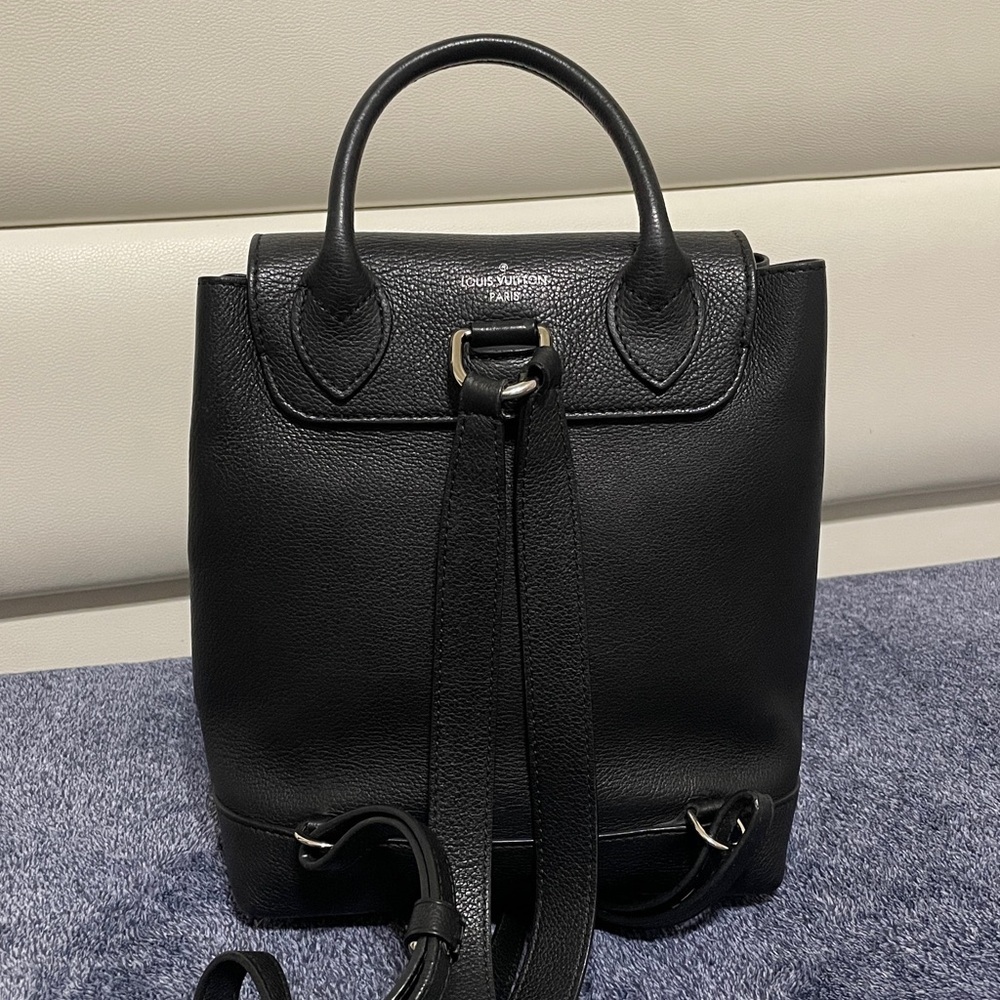 Louis Vuitton Lockme Backpack - Picture 4 of 16